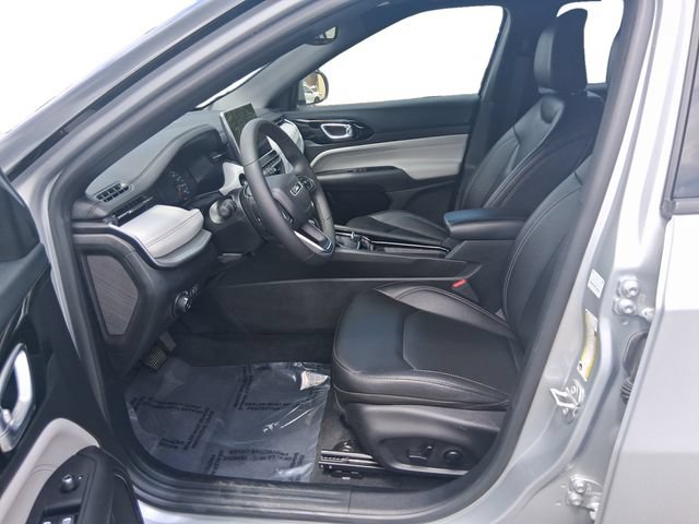 Used 2025 Jeep Compass Limited AWD/4WD image 10