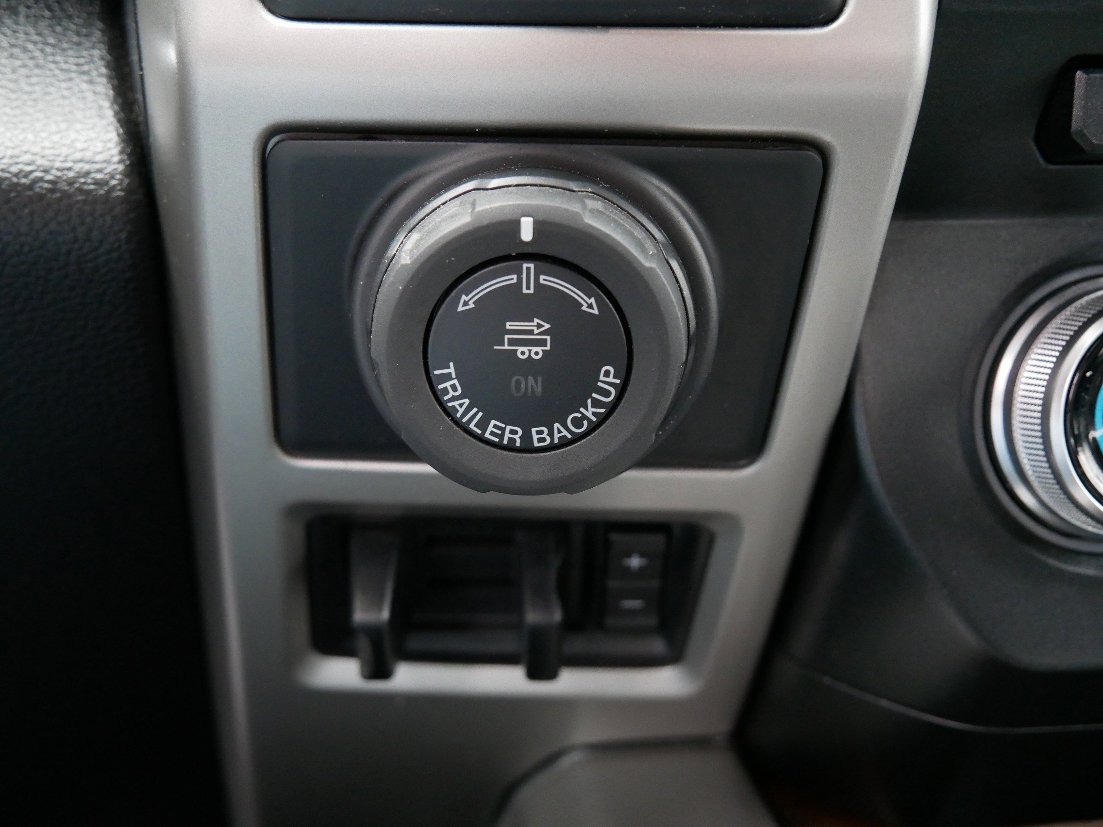 Certified 2018 Ford F150 Lariat w/ Equipment Group 502A Luxury image 34