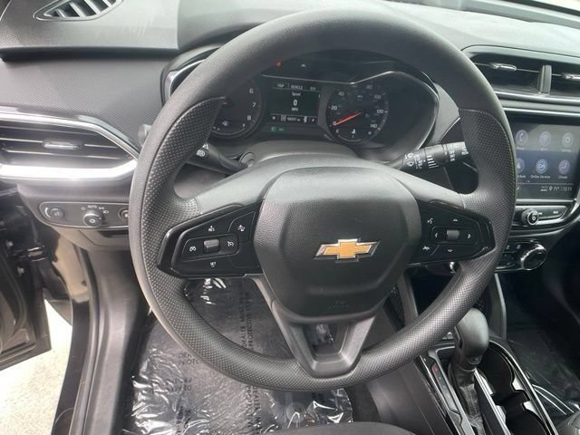 Used 2023 Chevrolet TrailBlazer LT w/ Convenience Package AWD/4WD image 16
