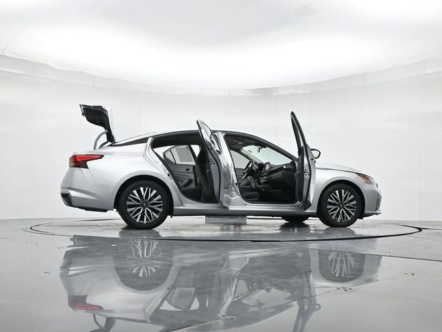 Used 2024 Nissan Altima 2.5 SV image 54