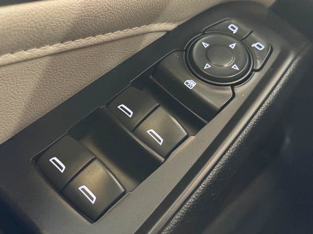 Used 2022 Chevrolet Traverse LS w/ Midnight/Sport Edition FWD image 16