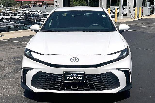 Used 2025 Toyota Camry SE w/ Convenience Package FWD image 3