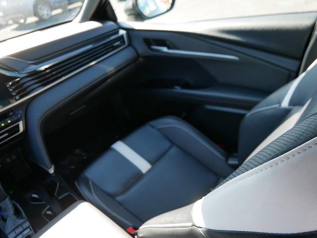 Used 2025 Toyota Camry SE FWD image 17
