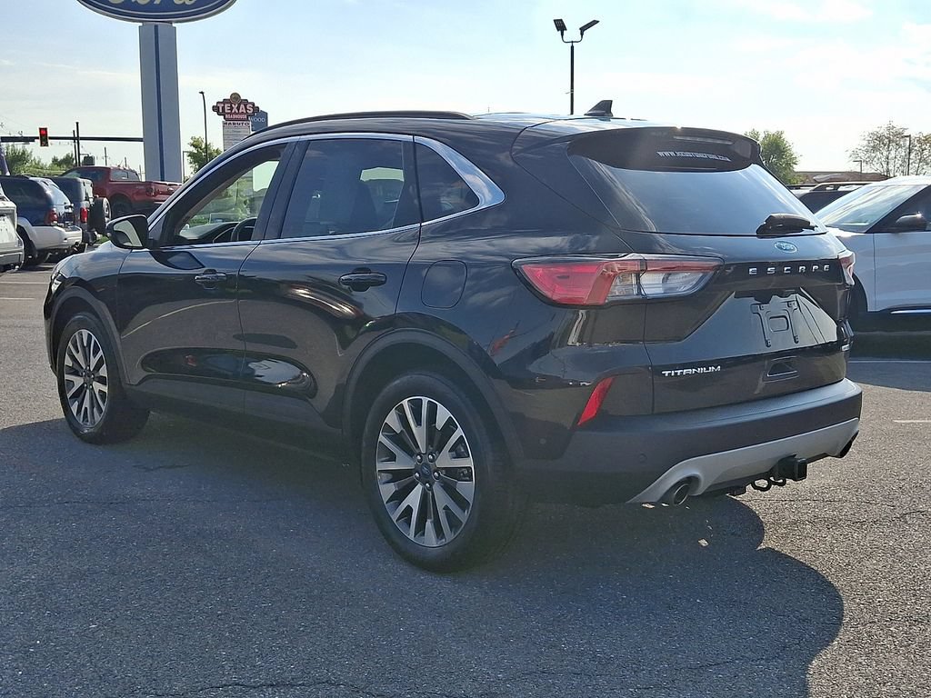 Certified 2020 Ford Escape Titanium AWD/4WD image 4