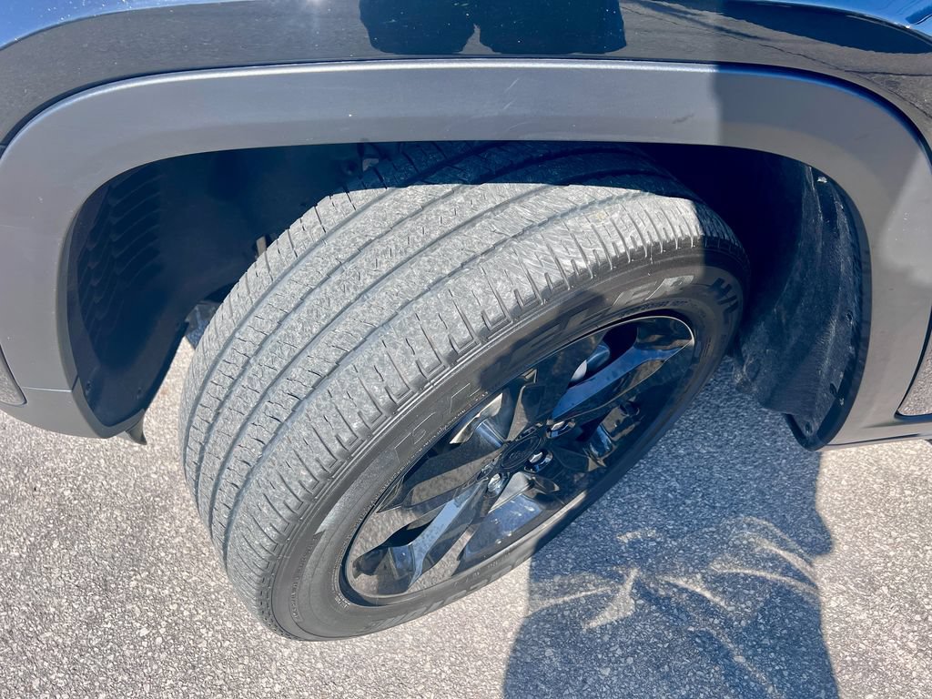 Used 2023 Jeep Grand Cherokee Altitude AWD/4WD image 29