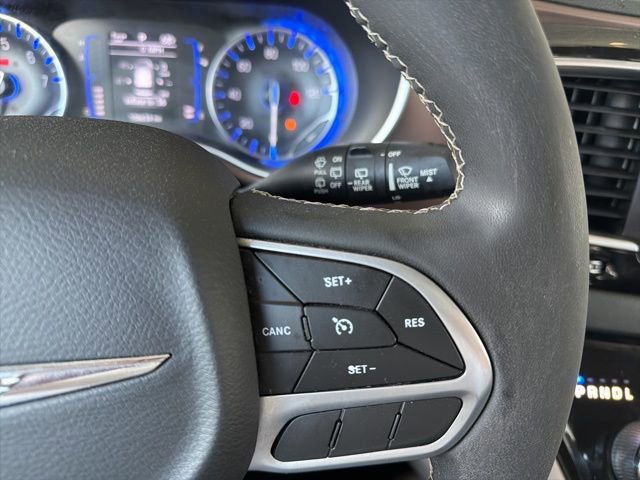 Used 2022 Chrysler Voyager LX image 21