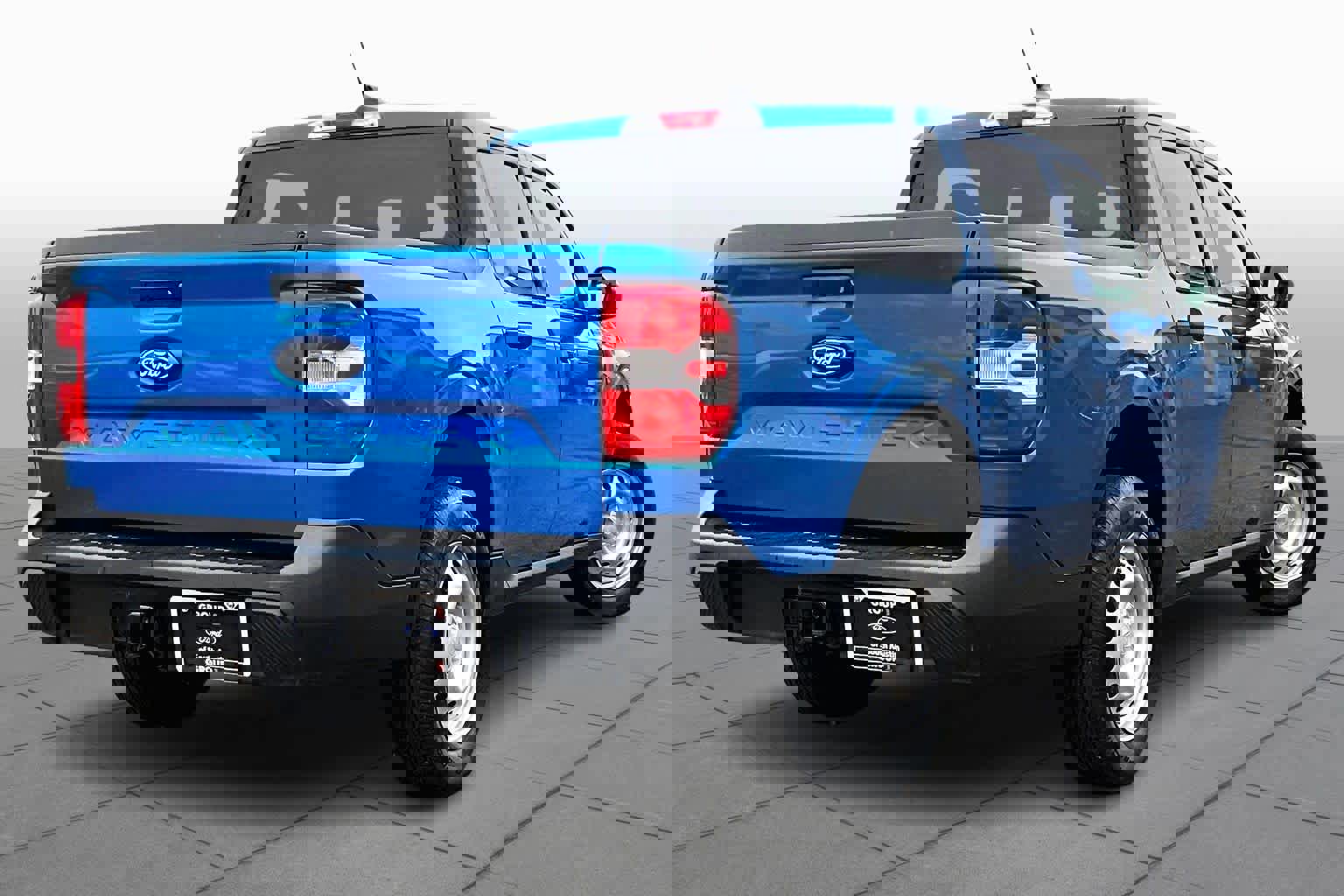 Certified 2025 Ford Maverick XL image 12