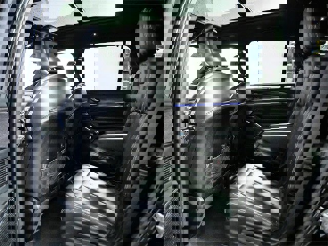 Used 2021 Jeep Grand Cherokee L Overland w/ Advanced Protech Group III image 13