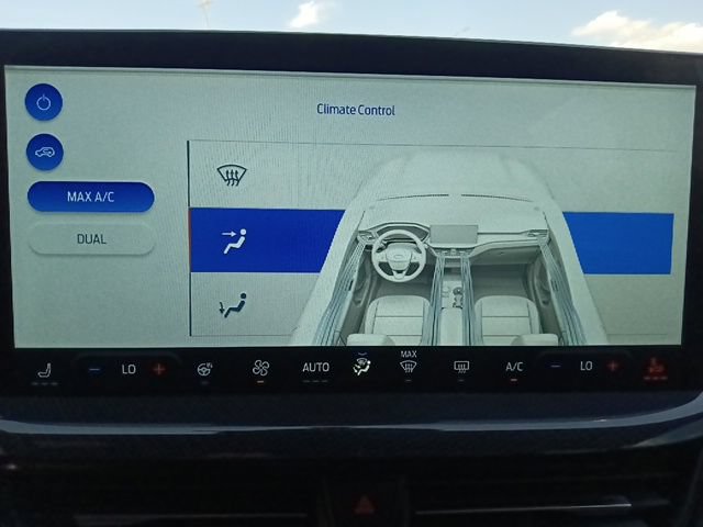 Certified 2025 Ford Escape ST-Line w/ Tech Pack #1 FWD image 24