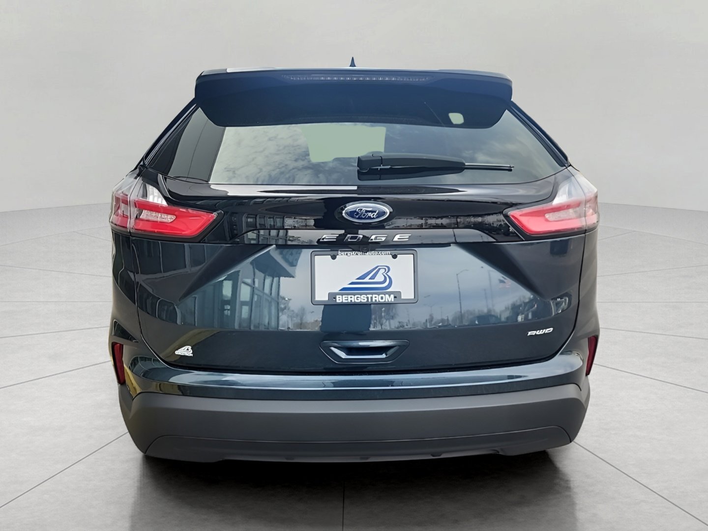 Certified 2023 Ford Edge SE image 7
