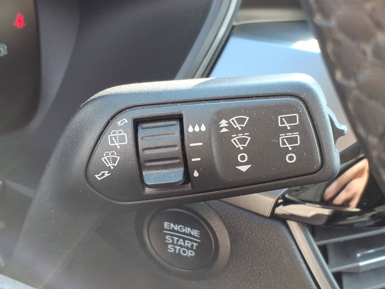 Certified 2024 Ford Escape Active AWD/4WD image 28