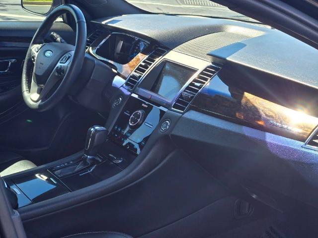 Certified 2019 Ford Taurus Limited AWD/4WD image 9