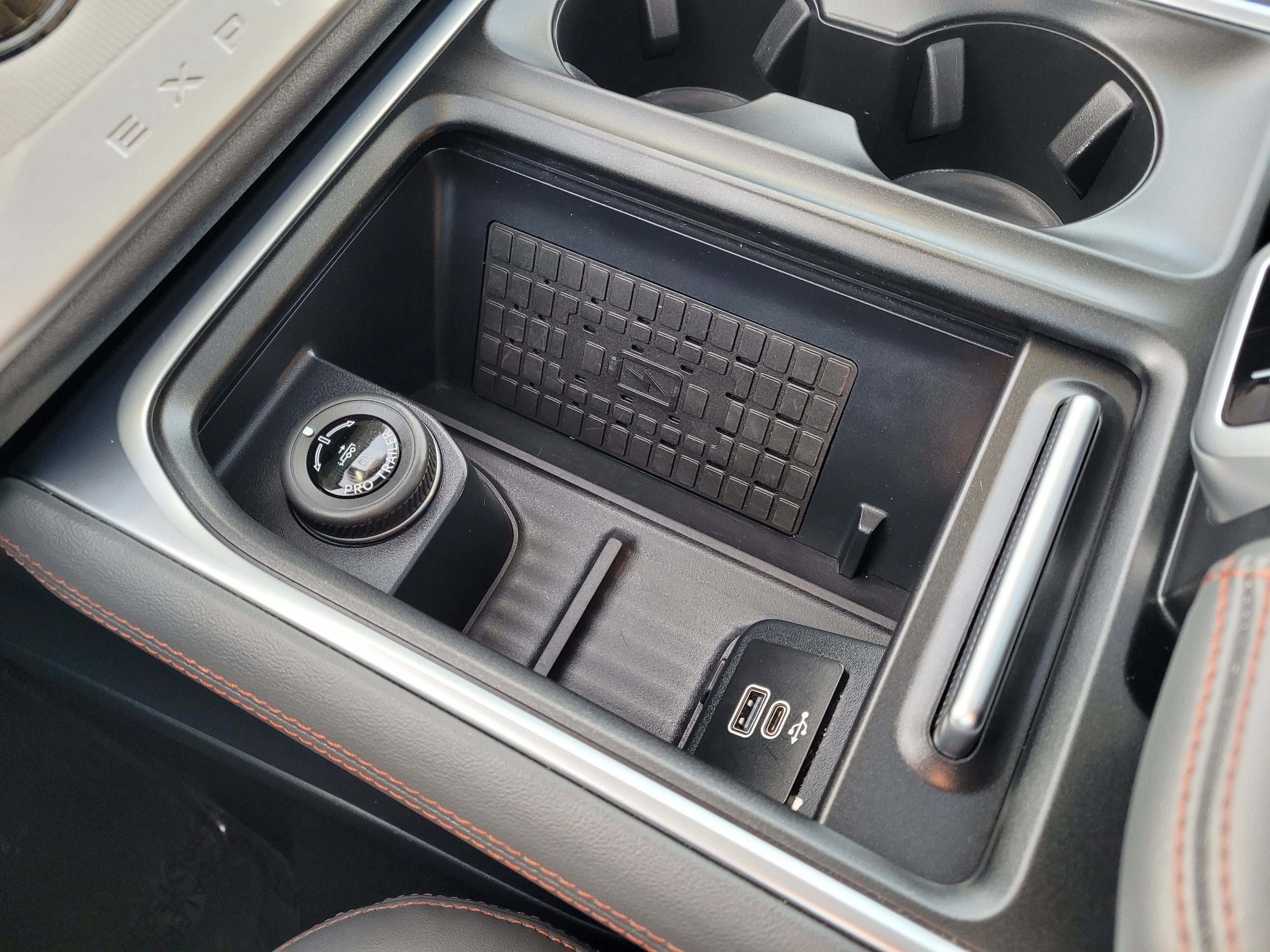 Certified 2025 Ford Expedition Active AWD/4WD image 24