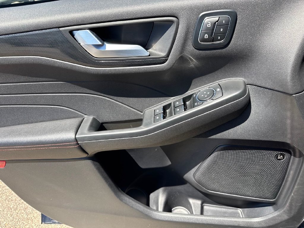 Certified 2025 Ford Escape ST-Line Elite w/ Premium Technology Package AWD/4WD image 19