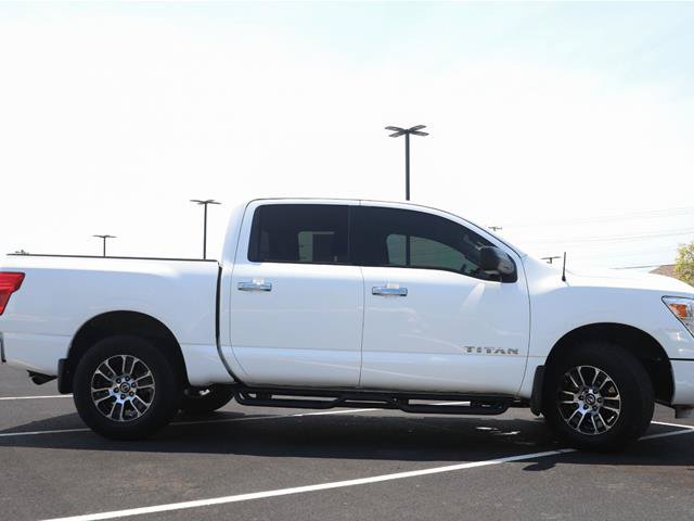 Used 2021 Nissan Titan SV AWD/4WD image 7