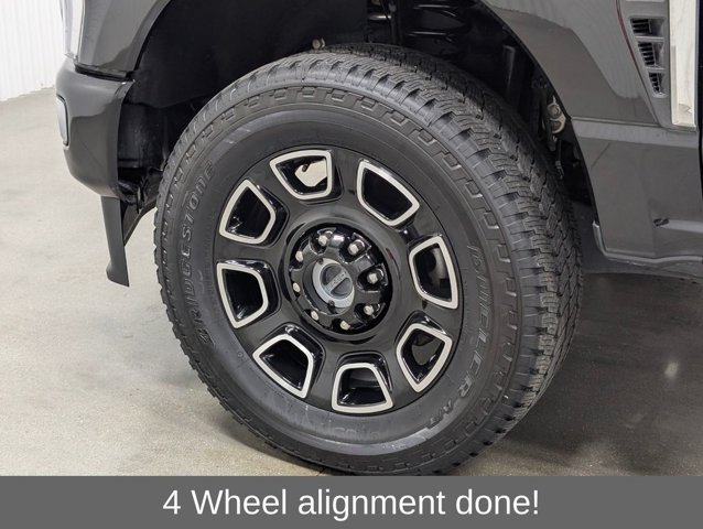 Certified 2024 Ford F350 Platinum w/ FX4 Off-Road Package AWD/4WD image 2