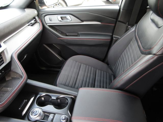 Certified 2025 Ford Explorer ST-Line w/ Premium Package image 21