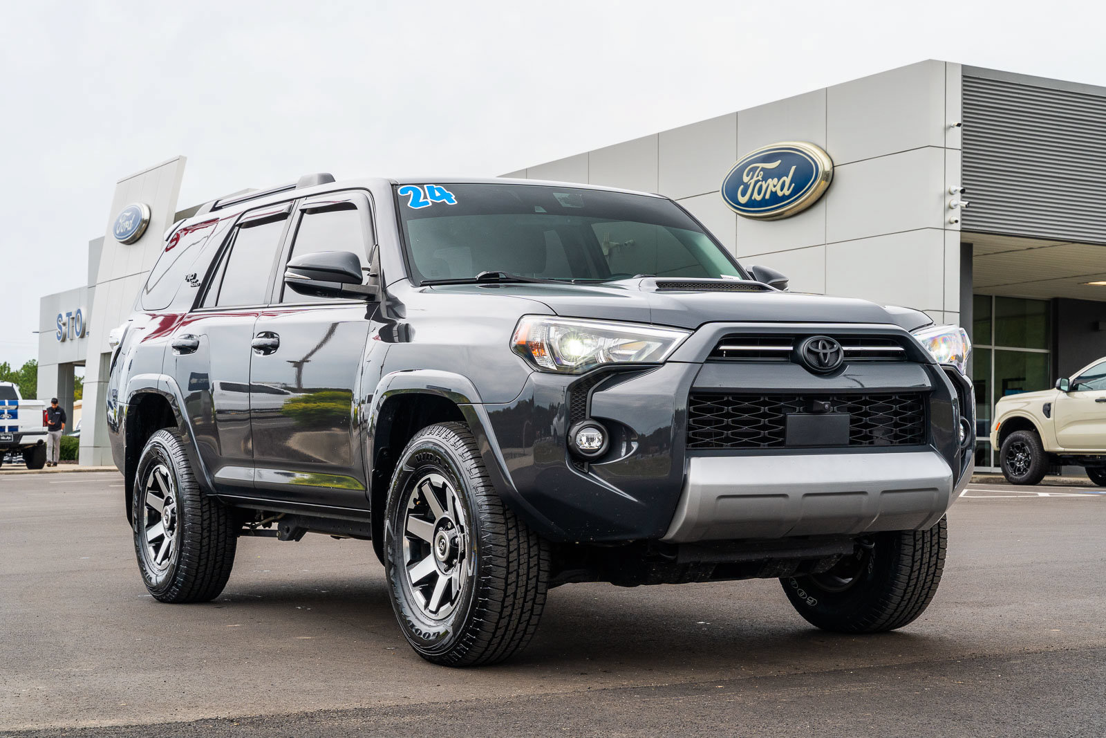 Used 2024 Toyota 4Runner TRD Off-Road Premium w/ Off Road Premium Plus Package AWD/4WD image 1