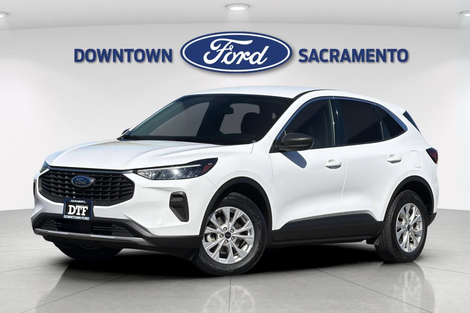 Certified 2024 Ford Escape Active AWD/4WD image 2