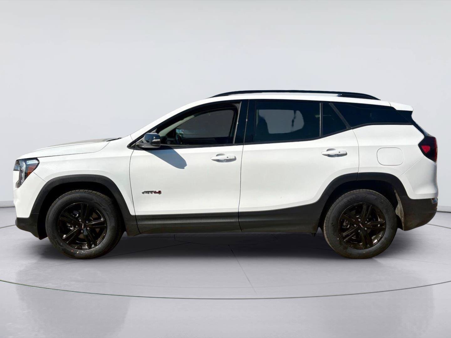 Used 2023 GMC Terrain AT4 AWD/4WD image 4