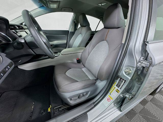 Used 2019 Toyota Camry LE FWD image 11