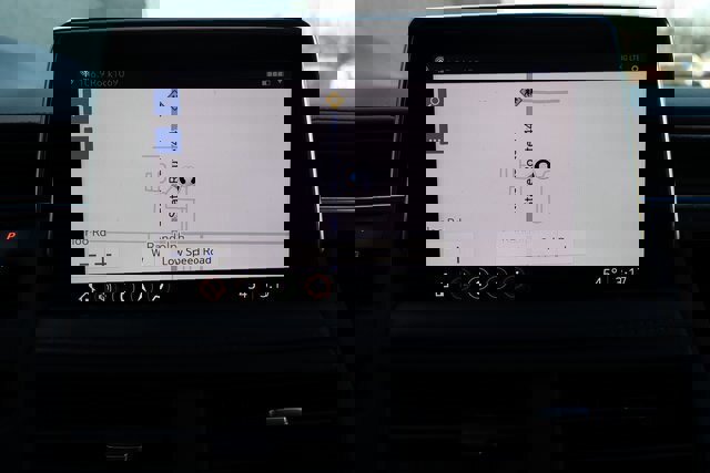 Used 2021 Chevrolet Suburban High Country image 11