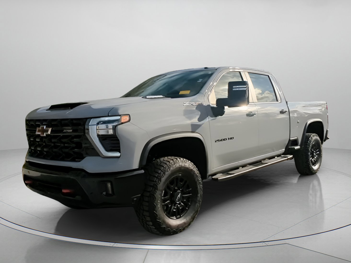 Used 2025 Chevrolet Silverado 2500 ZR2 image 4