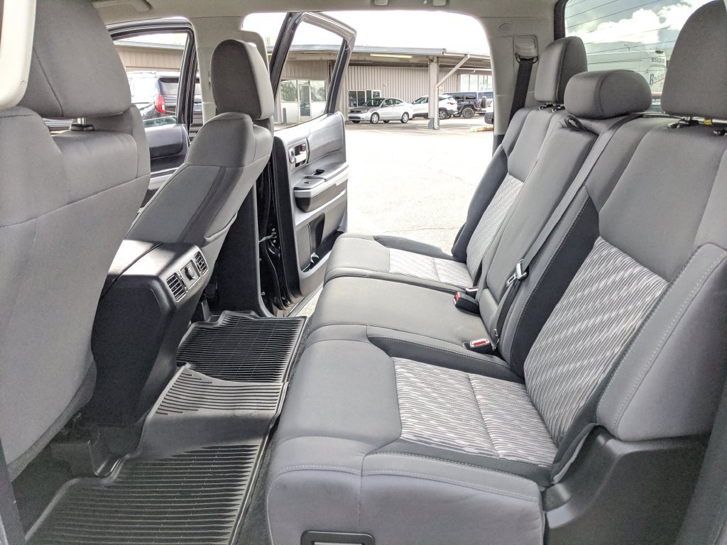 Used 2020 Toyota Tundra SR5 w/ SR5 Upgrade Package AWD/4WD image 16