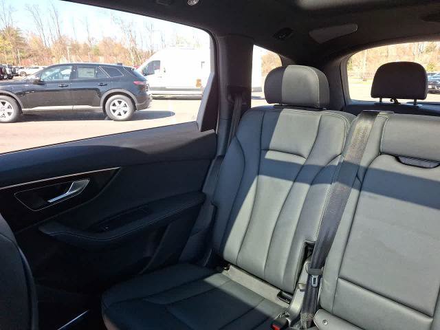 Used 2025 Audi Q7 3.0T Premium Plus AWD/4WD image 12