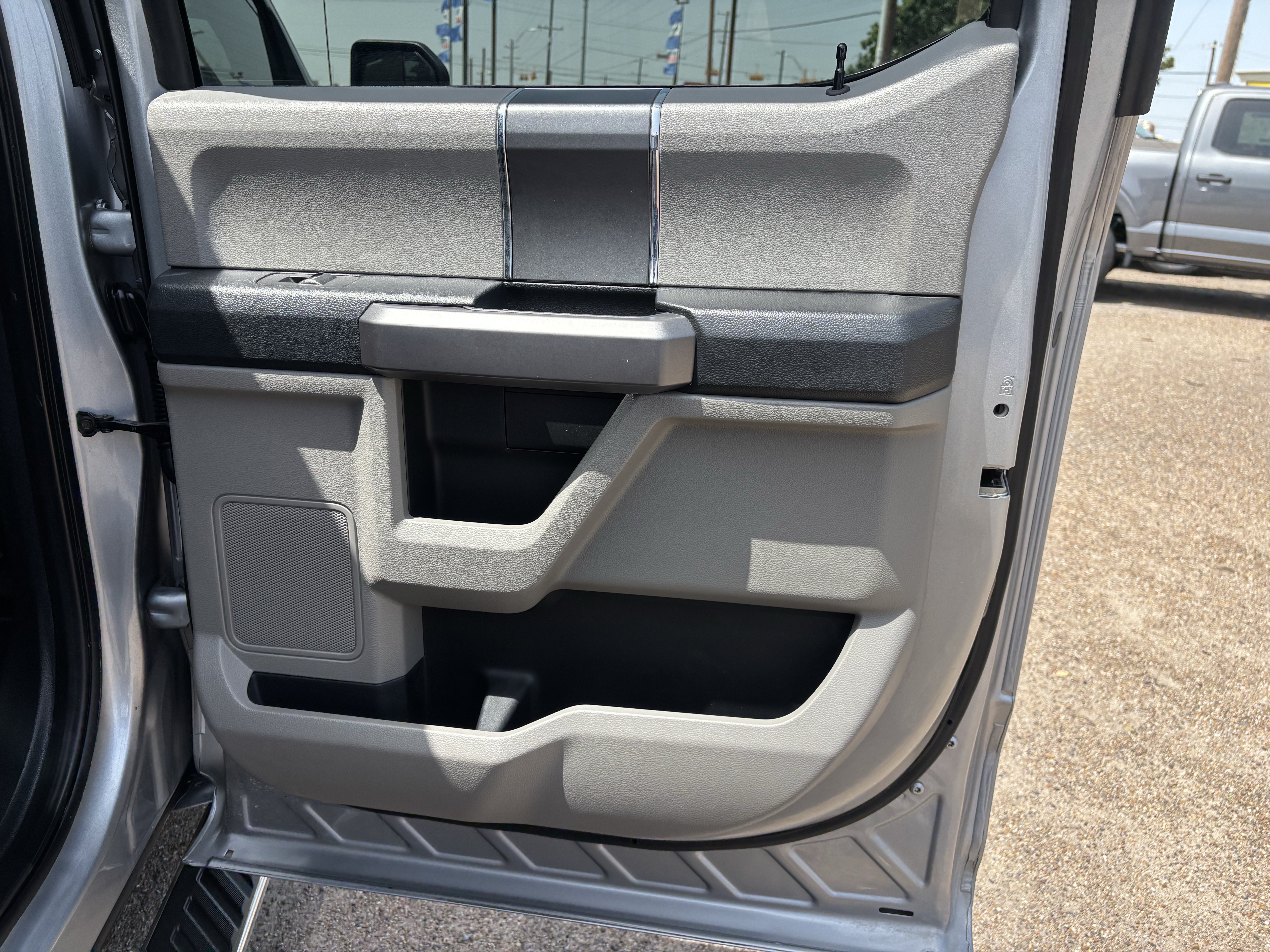 Certified 2020 Ford F150 XLT w/ Equipment Group 302A Luxury RWD image 18