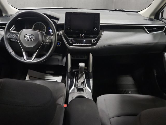 Used 2022 Toyota Corolla Cross LE AWD/4WD image 2