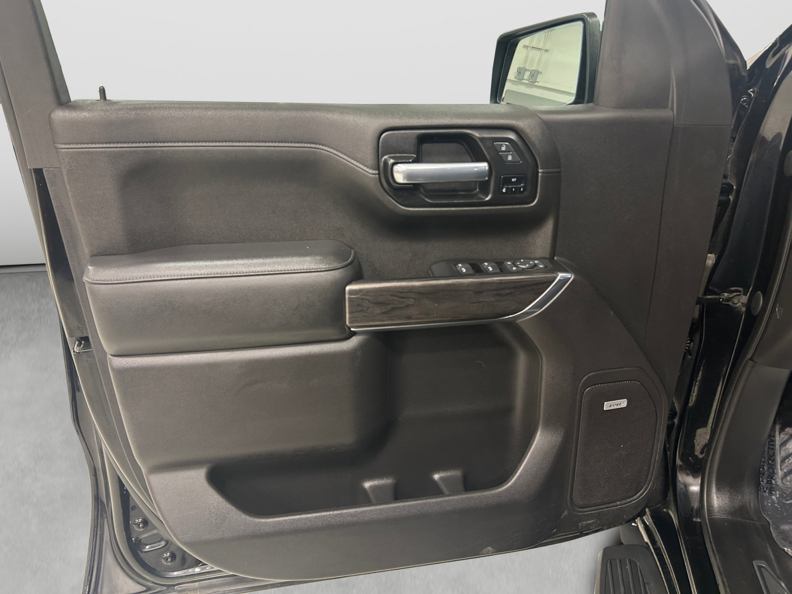 Used 2020 Chevrolet Silverado 1500 LTZ w/ LTZ Texas Edition RWD image 10