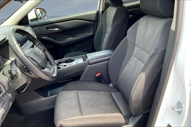 Used 2025 Nissan Rogue SV FWD image 21