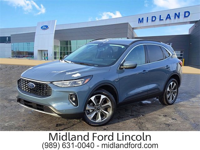 Certified 2023 Ford Escape Platinum image 1