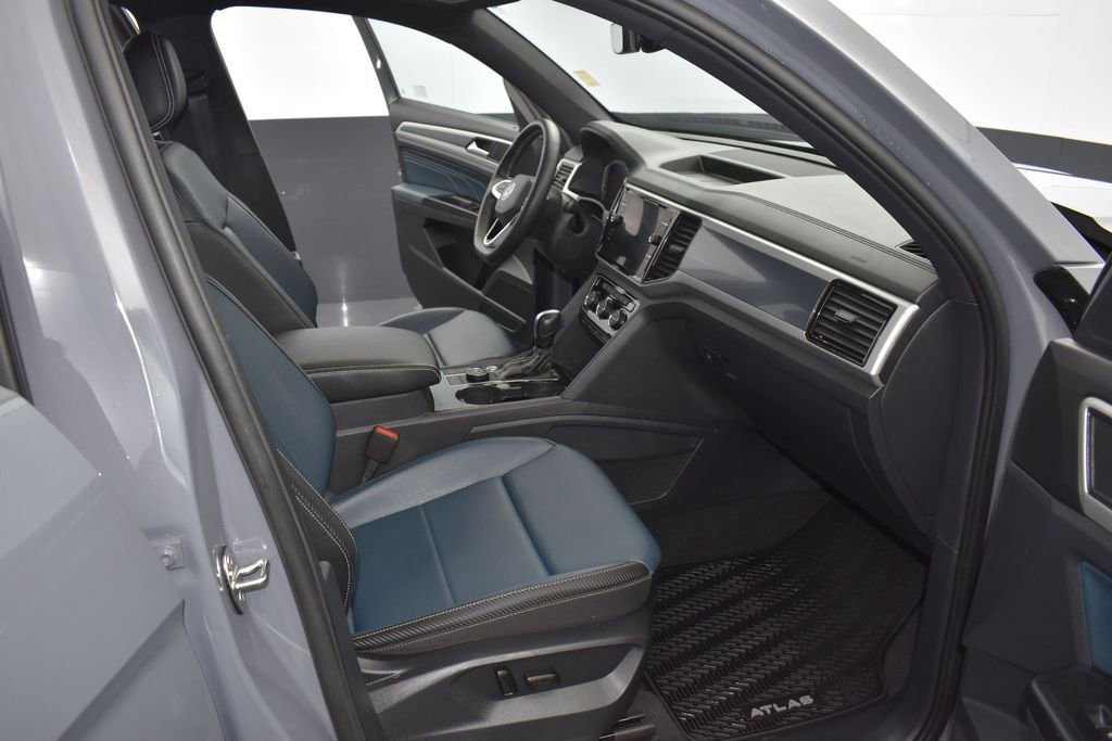 Used 2021 Volkswagen Atlas Cross Sport SEL AWD/4WD image 23