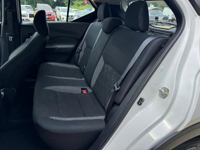 Used 2019 Nissan Kicks SV FWD image 8