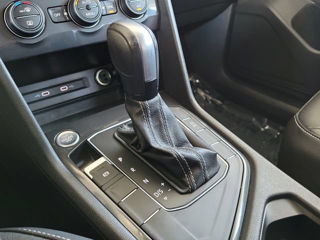 Used 2021 Volkswagen Tiguan SE FWD image 29