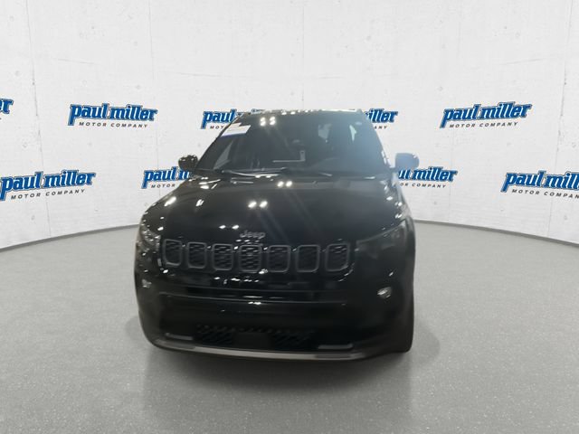 Used 2026 Jeep Compass Latitude AWD/4WD image 3
