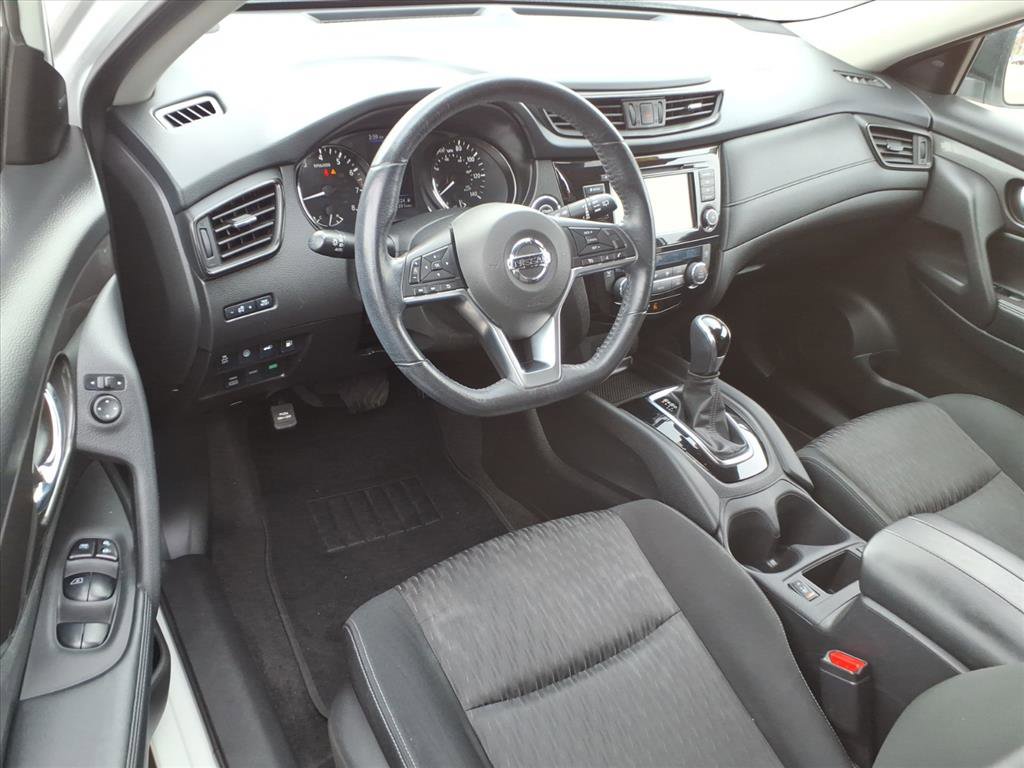 Used 2019 Nissan Rogue SV image 6