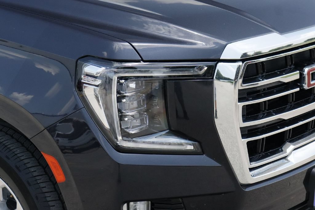 Used 2023 GMC Yukon XL SLT w/ SLT Luxury Package AWD/4WD image 28