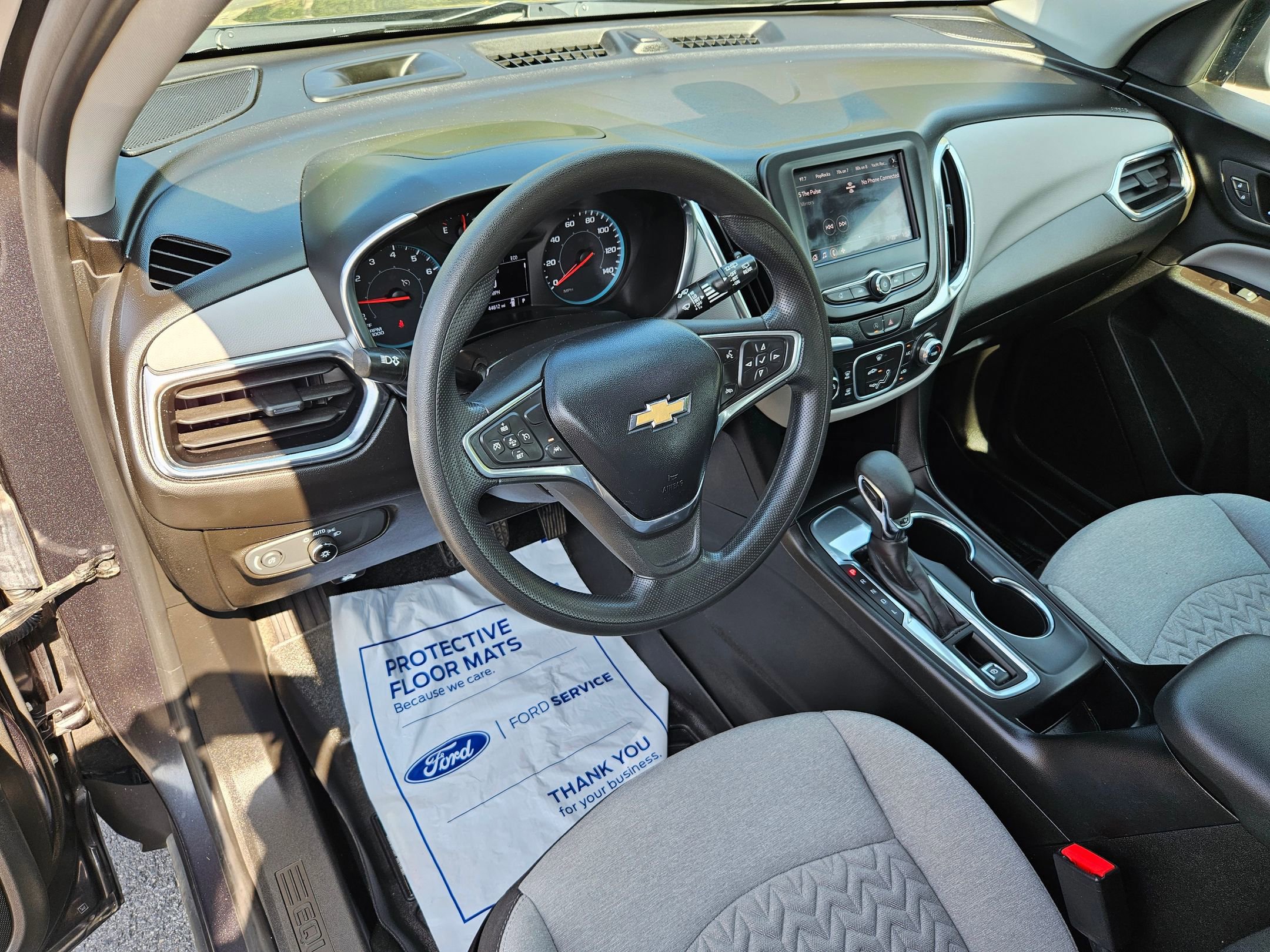 Used 2022 Chevrolet Equinox LS image 8