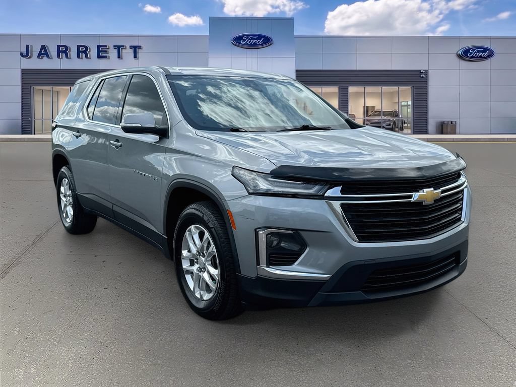 Used 2023 Chevrolet Traverse LS w/ Safety Package FWD image 1