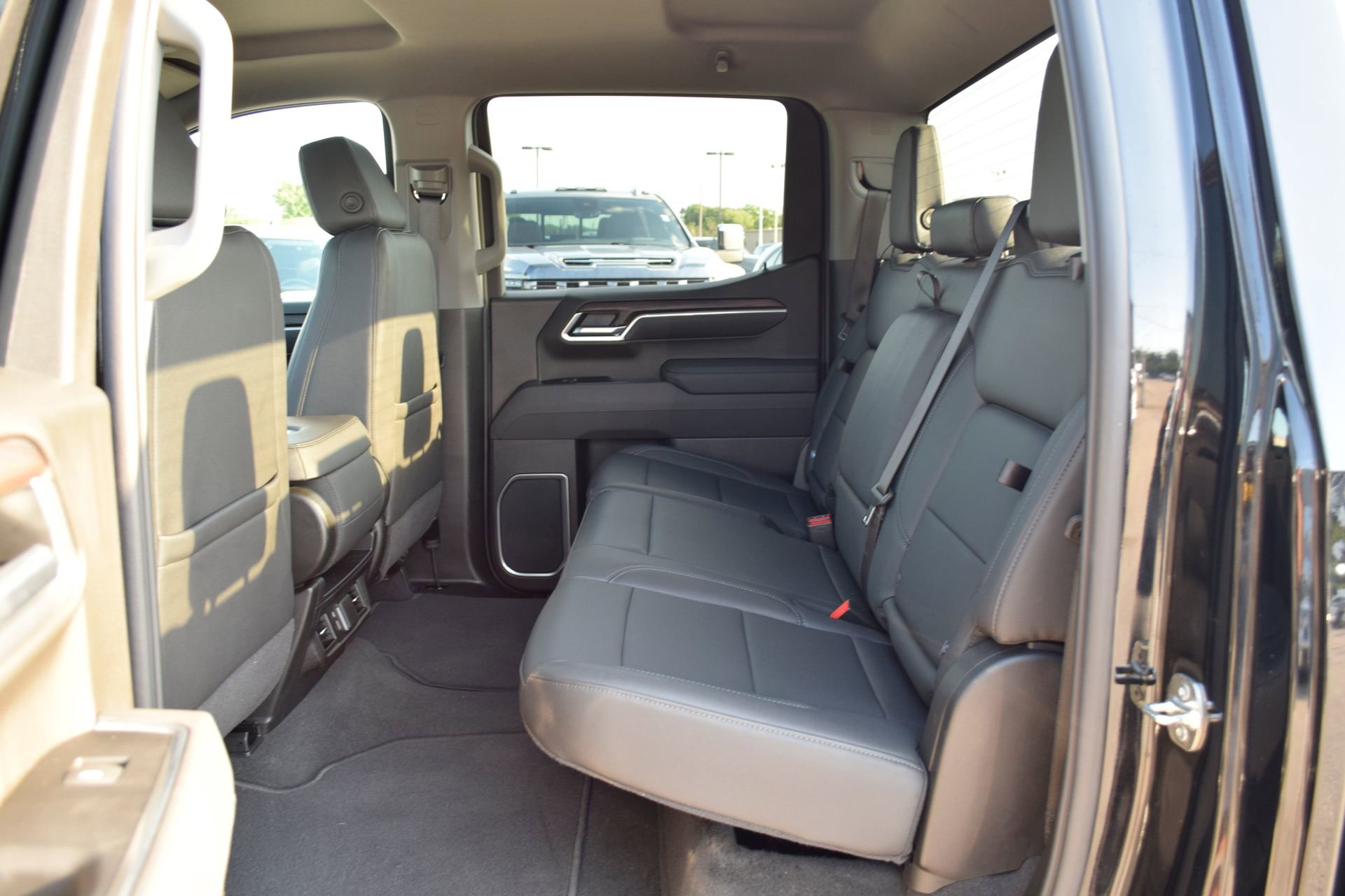 Used 2026 GMC Sierra 1500 SLT AWD/4WD image 19