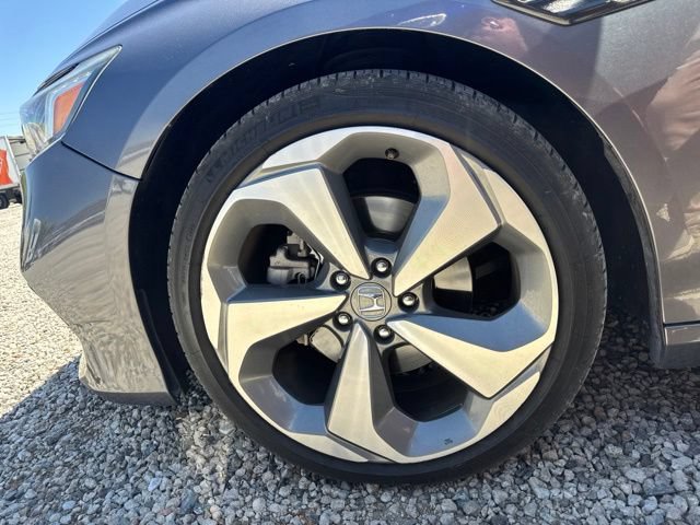 Used 2018 Honda Accord Touring image 7