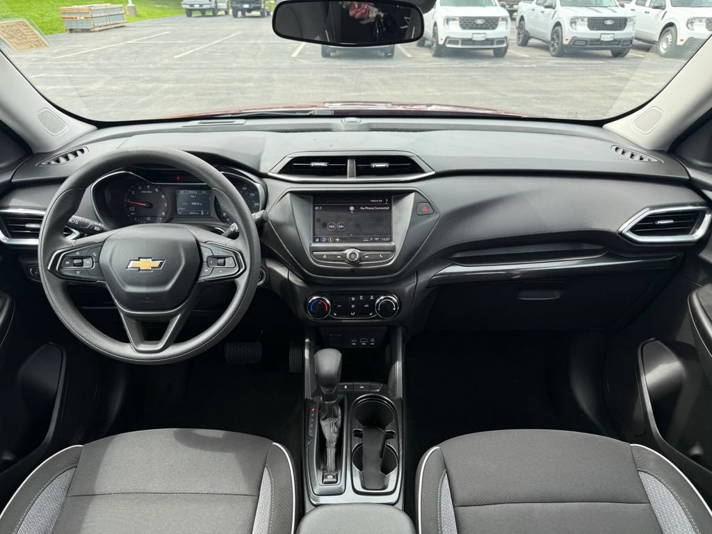 Used 2023 Chevrolet TrailBlazer LT FWD image 20