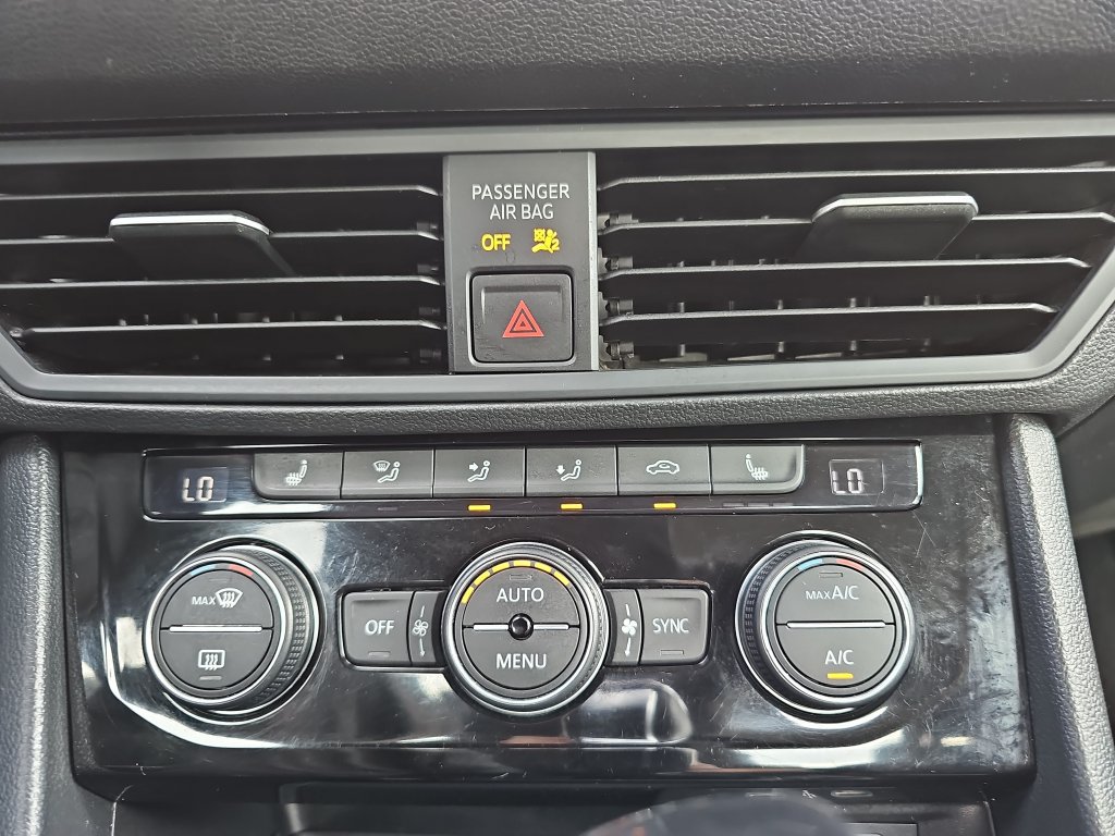 Used 2024 Volkswagen Jetta SE FWD image 22