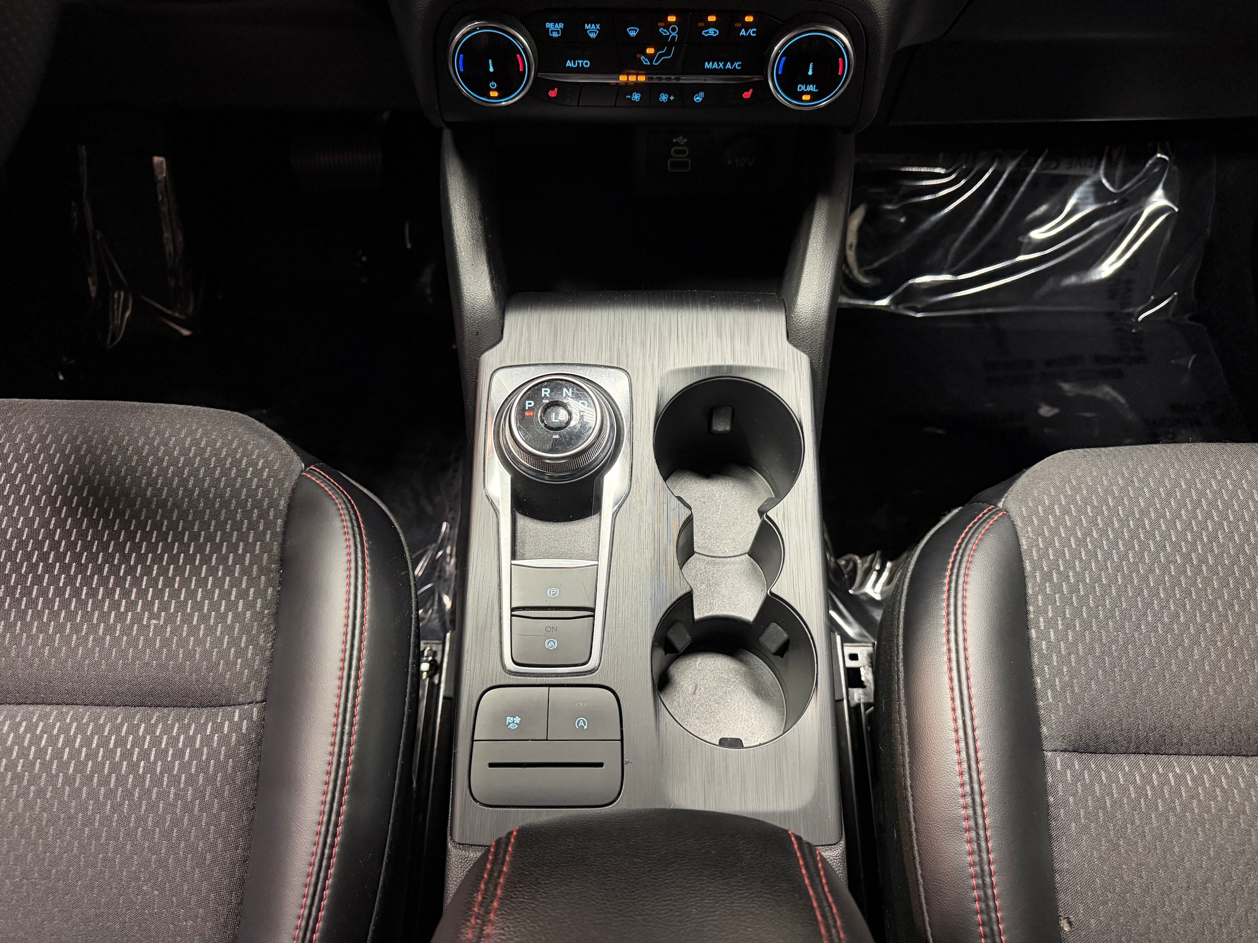 Certified 2025 Ford Escape ST-Line Select AWD/4WD image 26