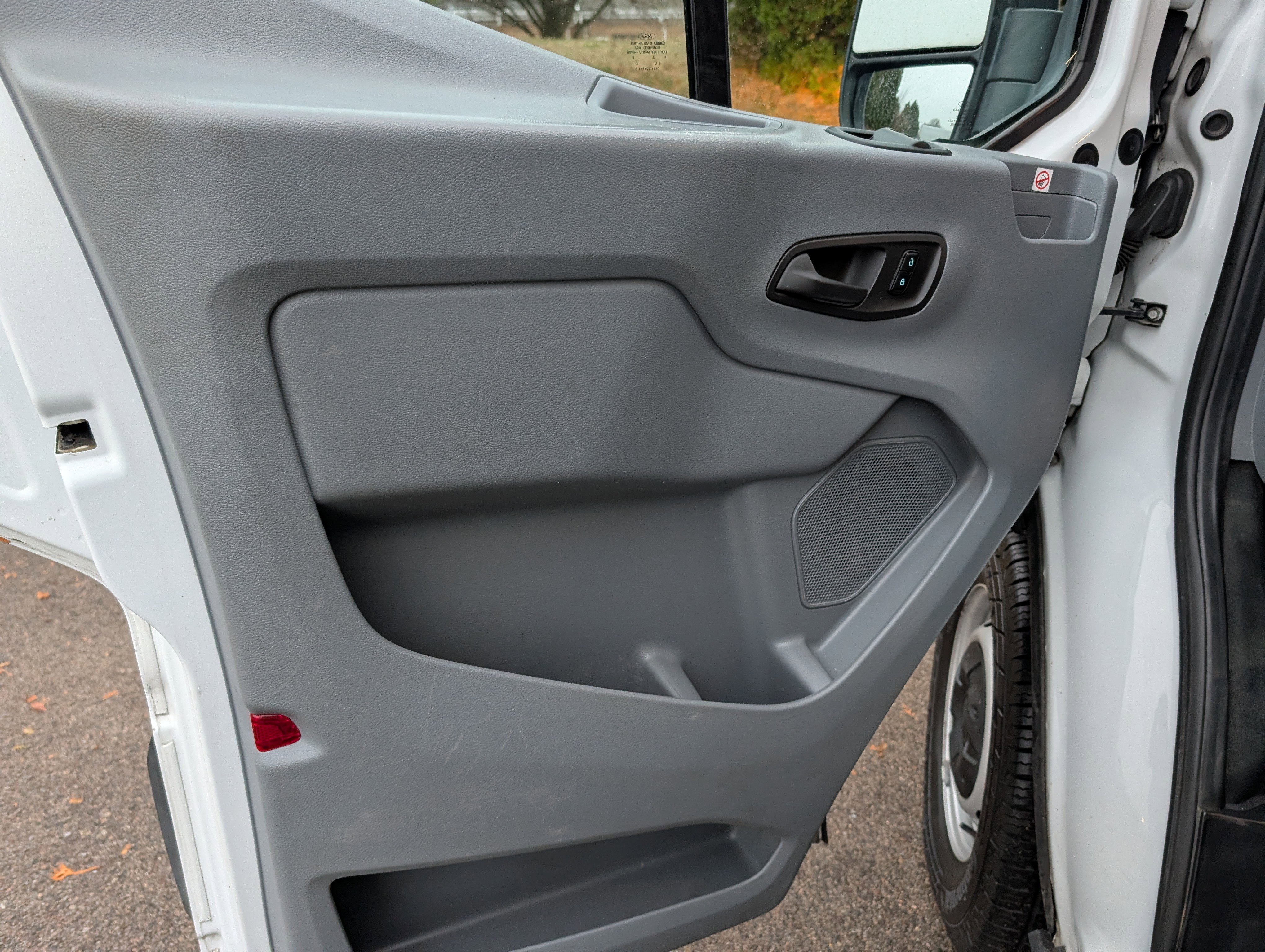 Certified 2019 Ford Transit 250 148 Medium Roof image 24