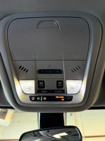 Used 2019 GMC Acadia SLT AWD/4WD image 25