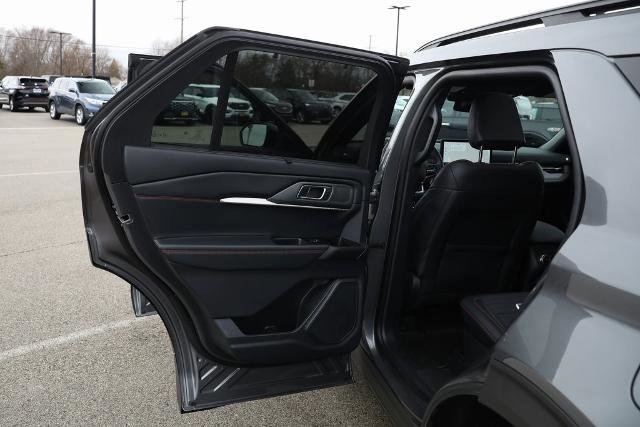 Certified 2025 Ford Explorer ST-Line w/ Premium Package image 31